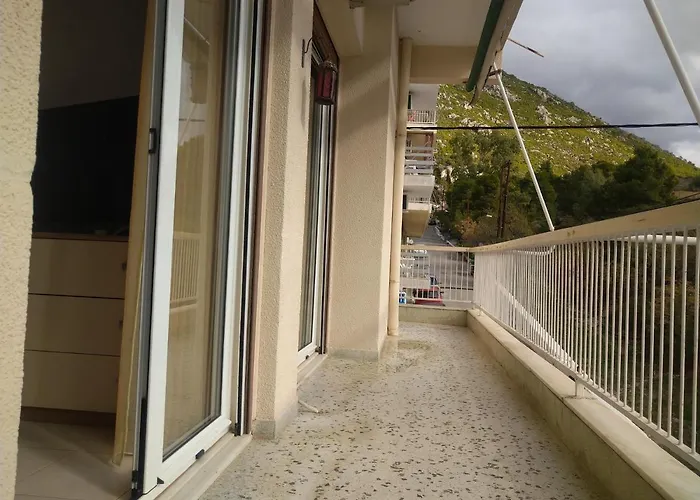 Loutraki-spa-apartment Лоутраки